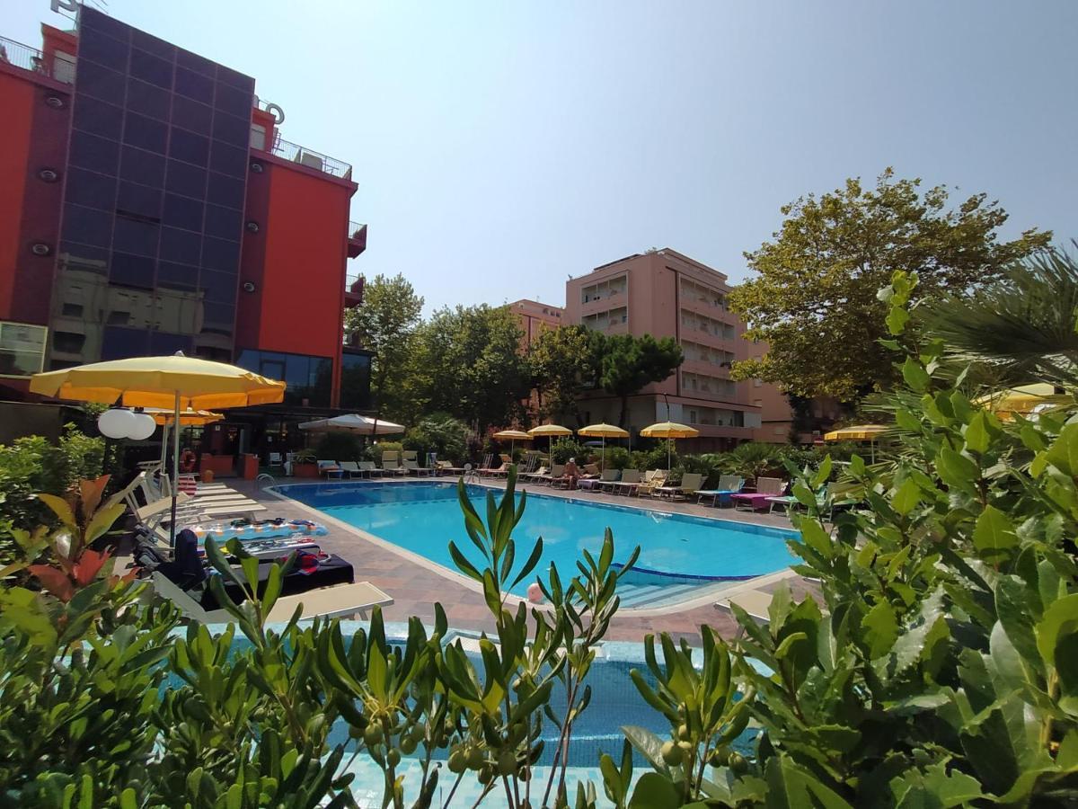 Hotel Prestigio 切塞纳蒂科 外观 照片