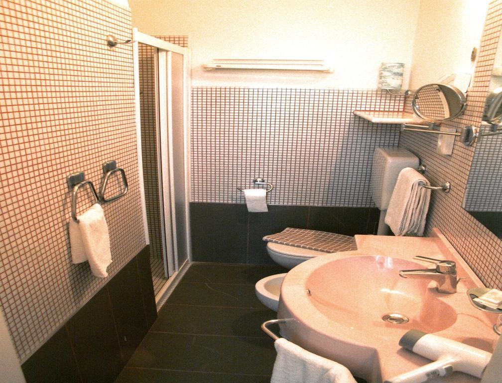Hotel Prestigio 切塞纳蒂科 外观 照片